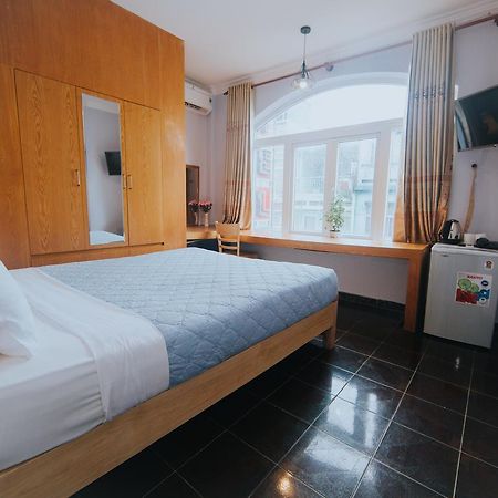 Ha Vy Hotel Хошимин Екстериор снимка