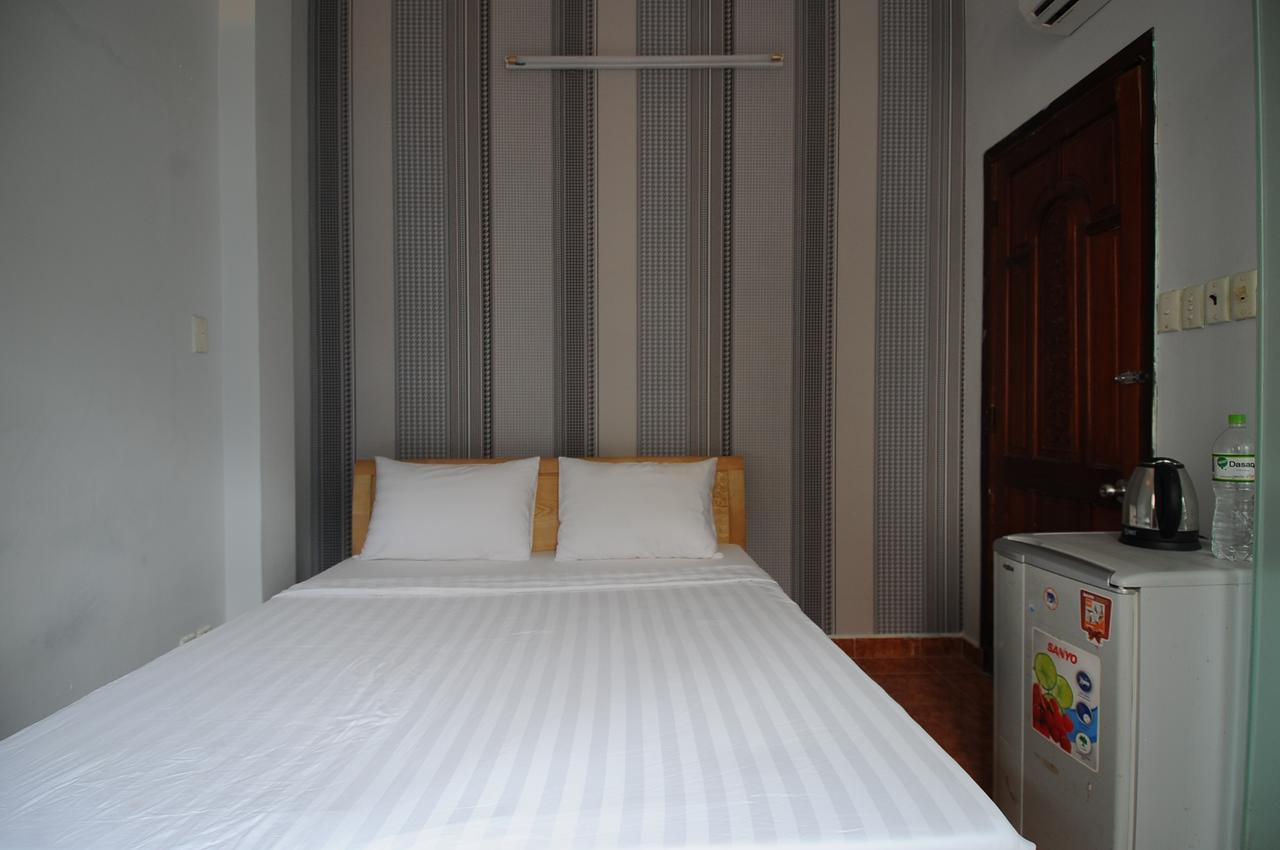 Ha Vy Hotel Хошимин Екстериор снимка