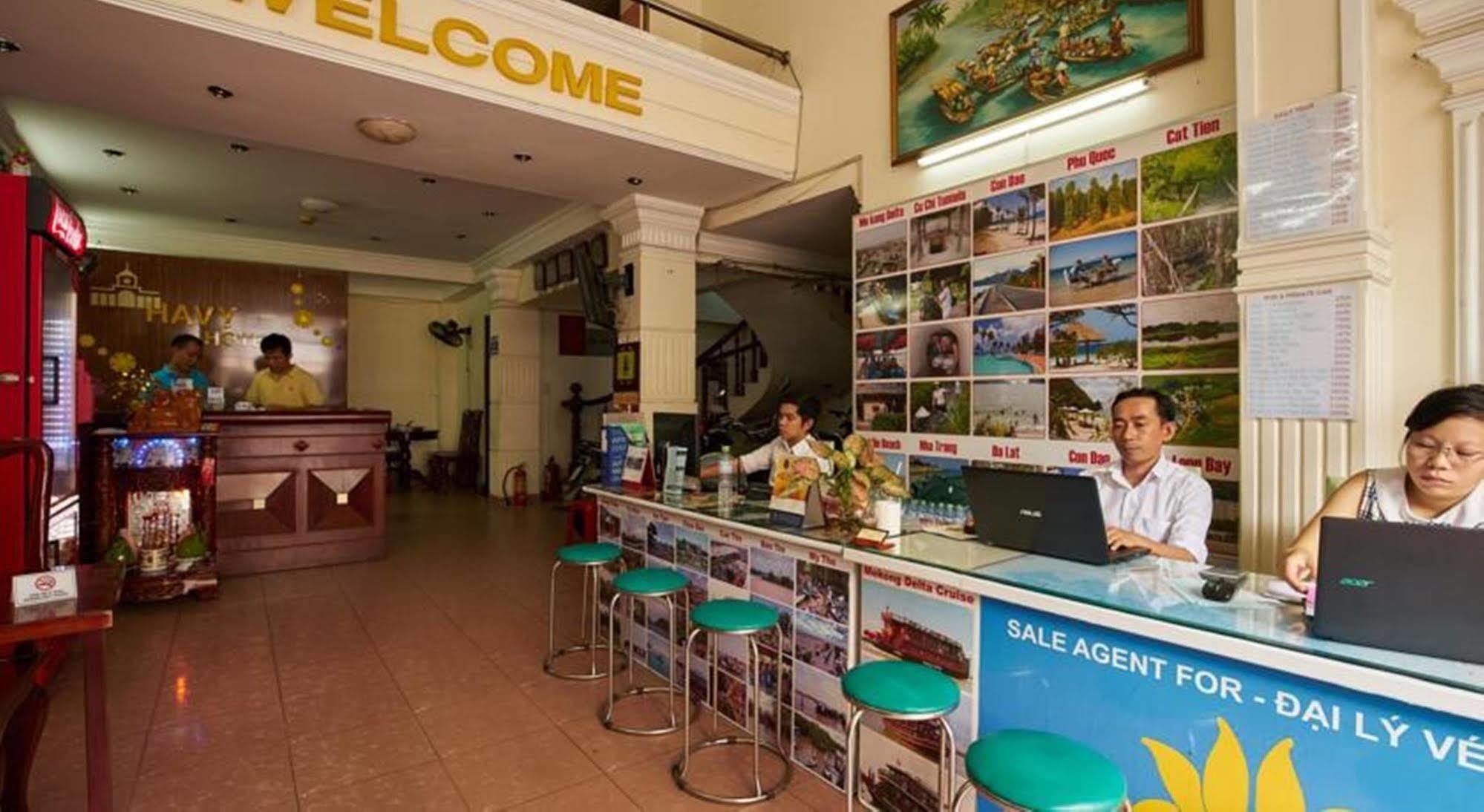 Ha Vy Hotel Хошимин Екстериор снимка