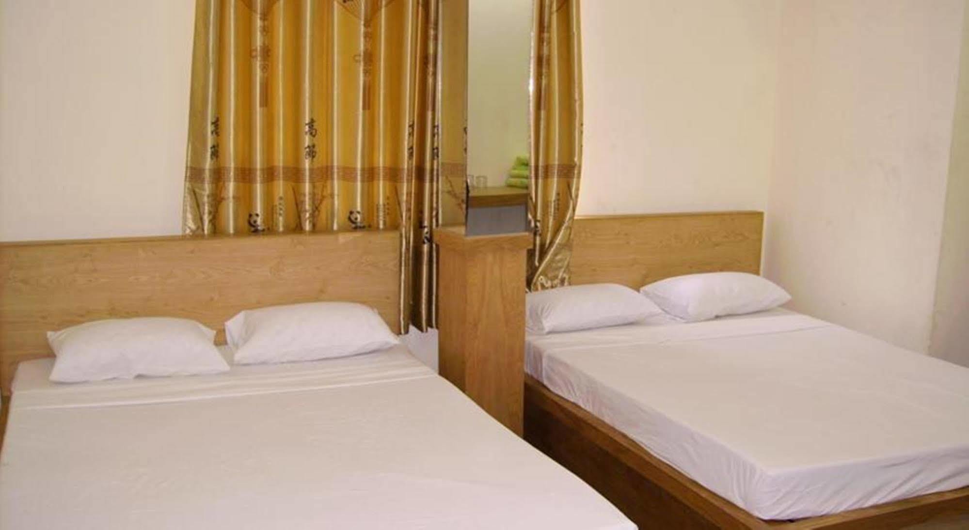 Ha Vy Hotel Хошимин Екстериор снимка