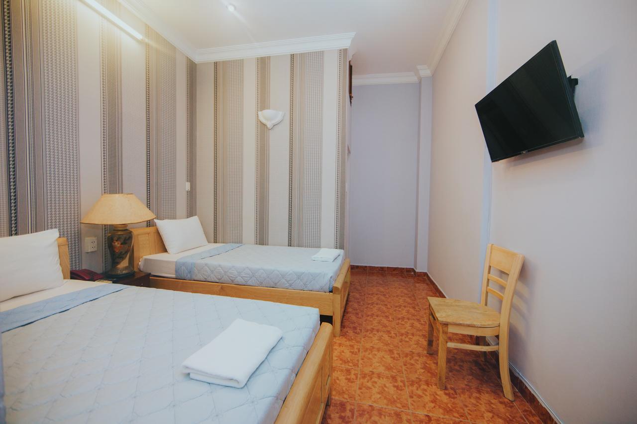 Ha Vy Hotel Хошимин Екстериор снимка