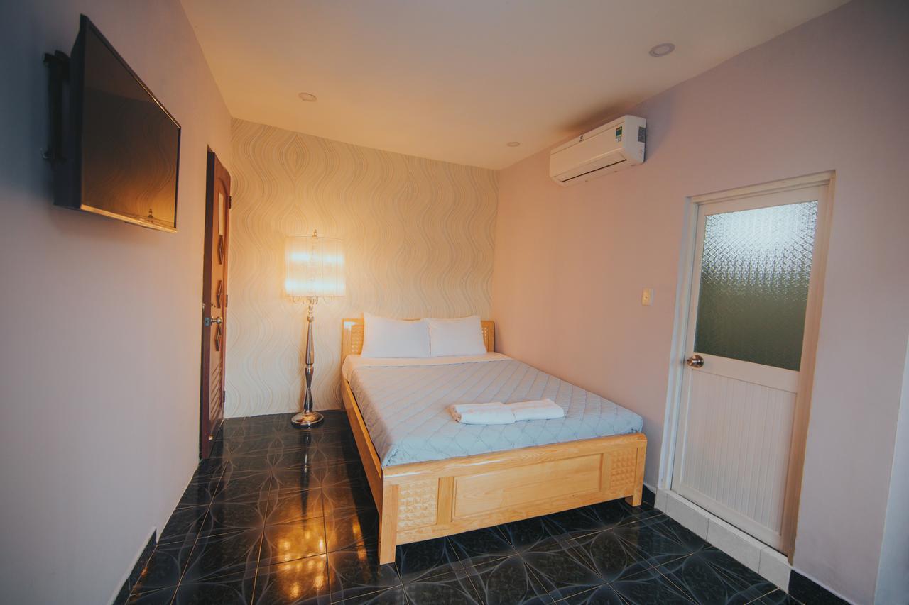Ha Vy Hotel Хошимин Екстериор снимка